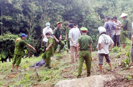Canh sat dac nhiem duoc tung vao hien truong vu tham an hinh anh
