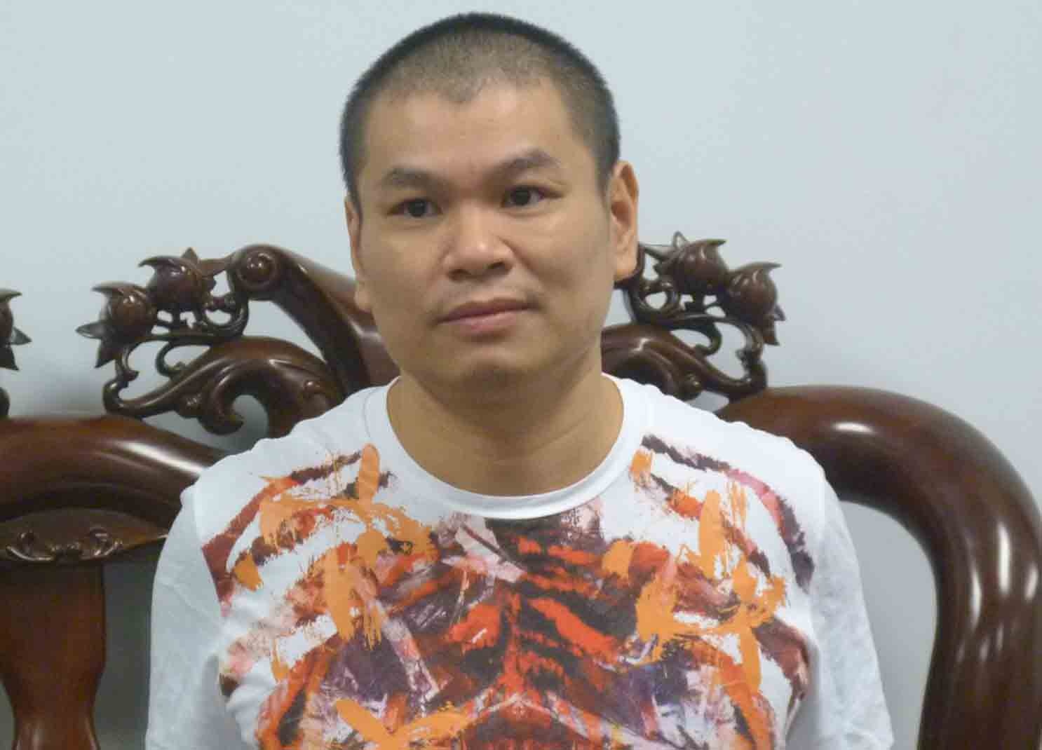Lai oto che bien so, ban chet nguoi tai quan vit hinh anh