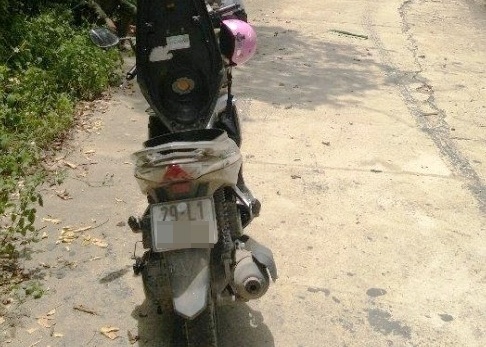 Nguoi tung di xe Air Blade chua 1,6 ty dong dang ngoi tu hinh anh