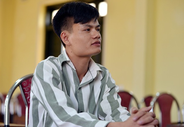 9X giet nguoi ke phut lan dau om con trai trong trai hinh anh