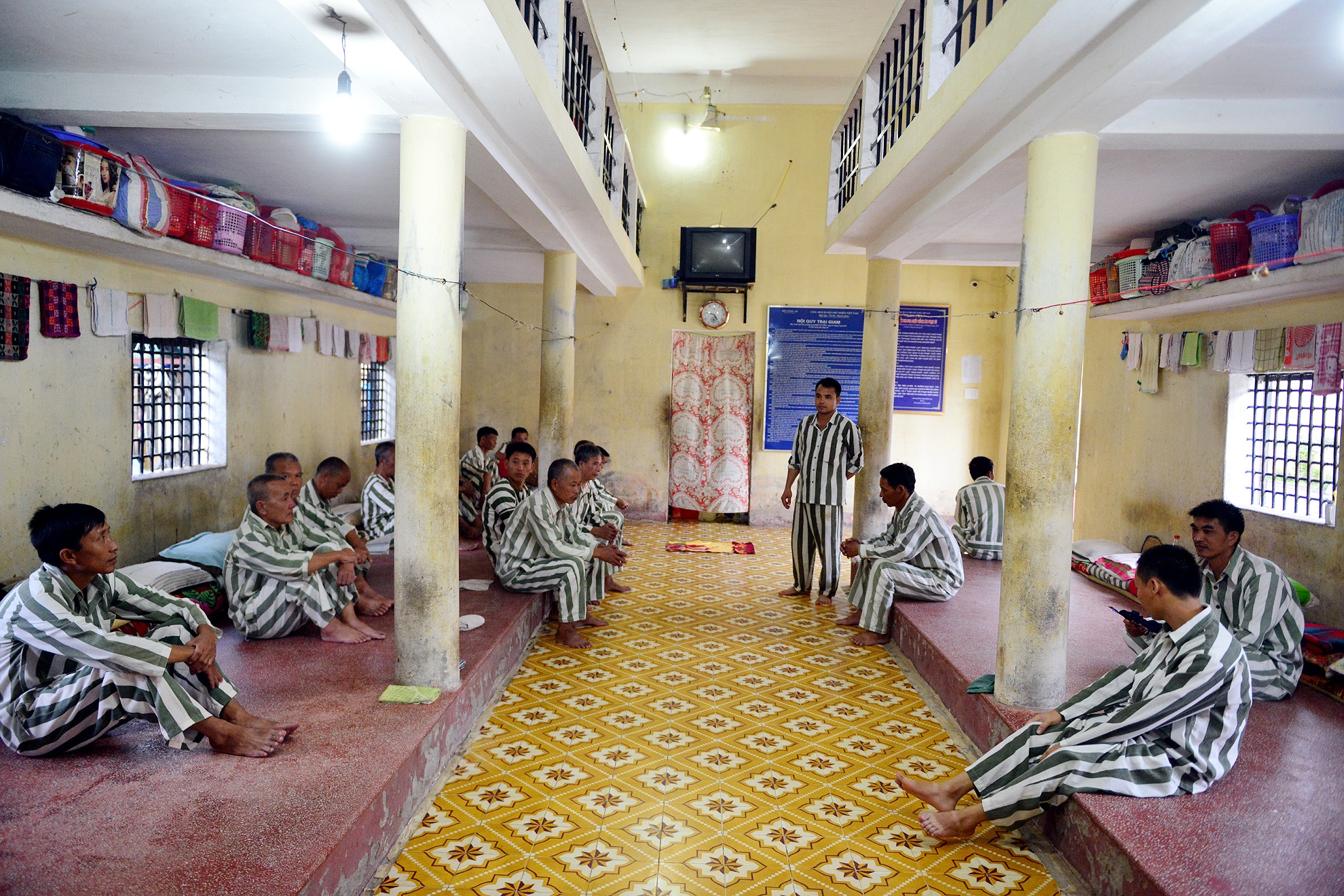 Ông Chấn là phạm nhân lớn tuổi nhất trại giam Hồng Ca chờ xét đặc xá. Ảnh: Lê Hiếu.