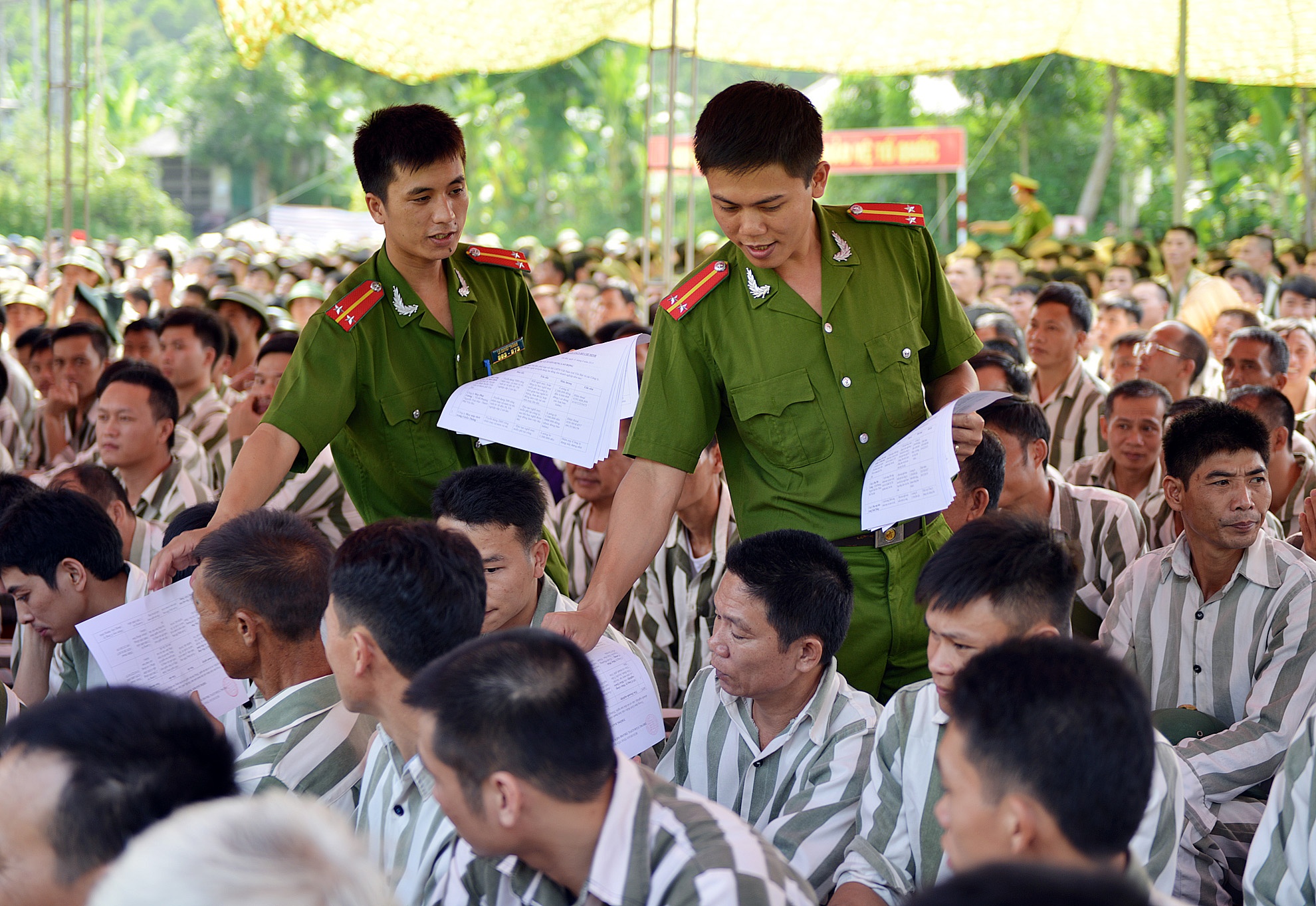 Với gần 40 năm kinh nghiệm công tác trong lĩnh vực trại giam, đại tá Khá chia sẻ, phạm nhân được đặc xá rất cần được người thân, xã hội rộng lượng tha thứ, bỏ qua mặc cảm quá khứ, tạo điều kiện để họ tái hòa nhập cộng đồng. 