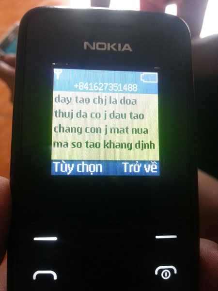 Dòng tin nhắn đe dọa gia đình nạn nhân.
