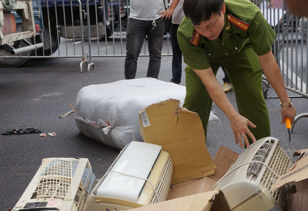 Hàng chục bộ điều hòa cũ