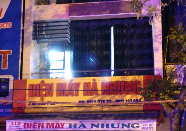 He lo ly do chong dau doc vo va 2 con roi tu tu hinh anh