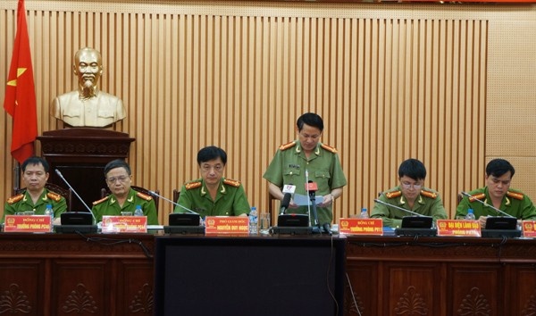 Đại tá Viênj