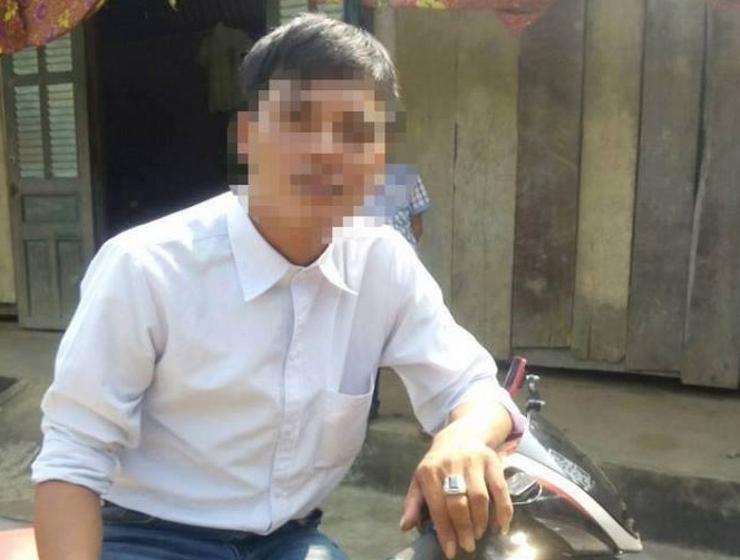 Chem em vo, cha dau doc 2 con roi tu tu hinh anh