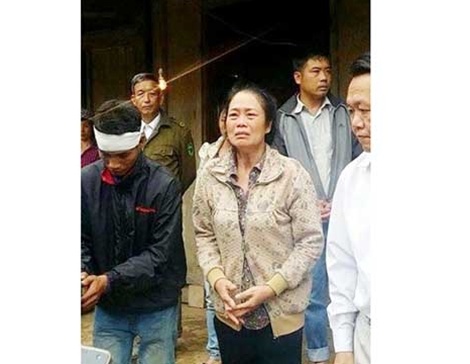 Mẹ của Thành đau đớn trước nỗi đau mất con, cháu.
