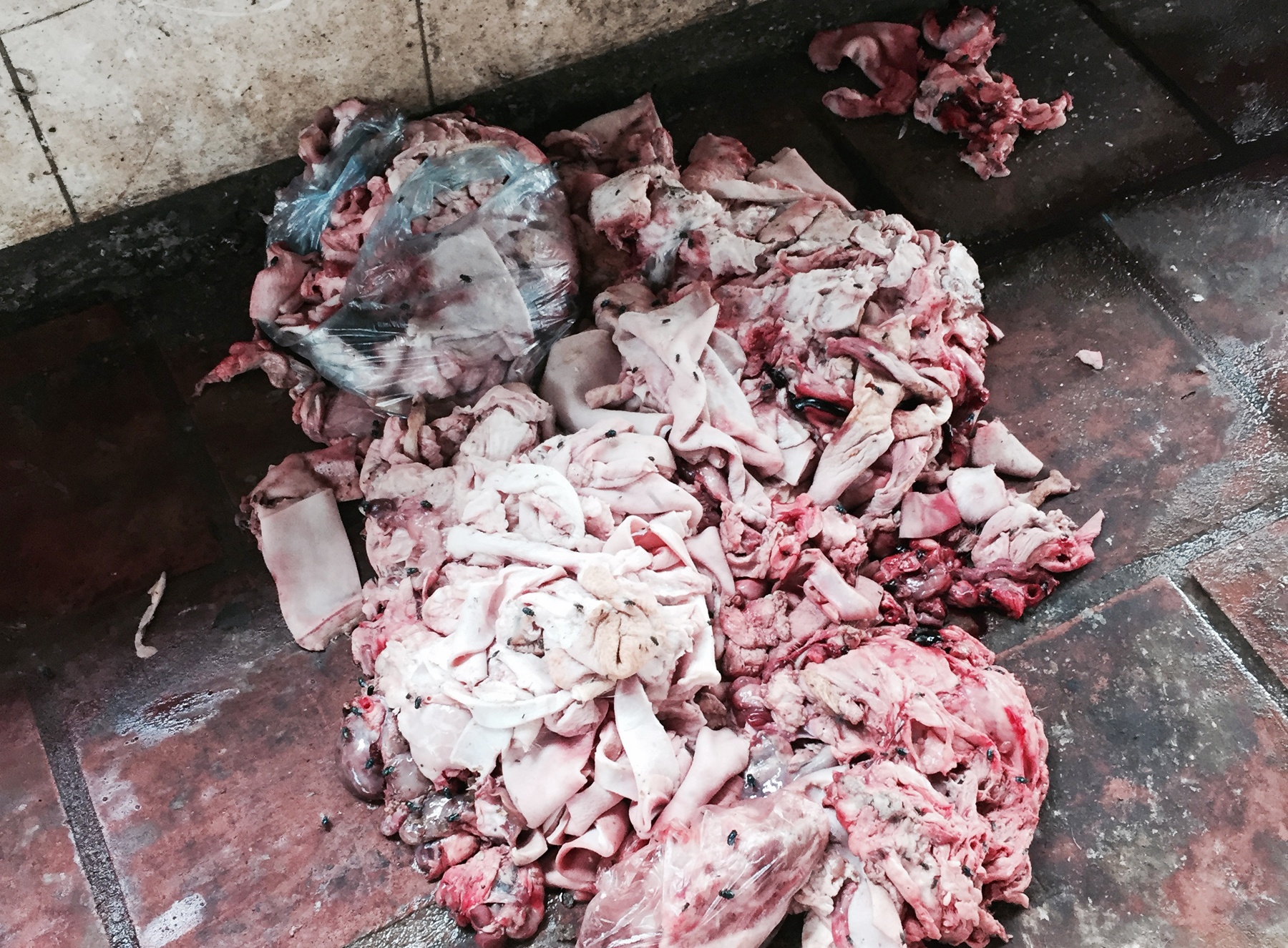 Bi lon oi, ban duoc thu mua lam nem thinh hinh anh