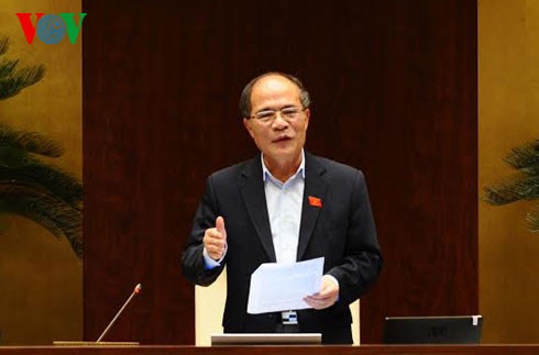 Chủ tịch Quốc hội Nguyễn Sinh Hùng. 