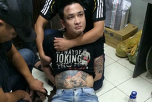 Duc 'Co Le' doa tieu diet doi phuong khi tron truy na hinh anh