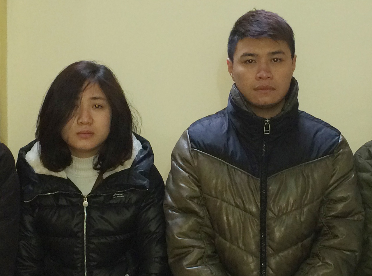 Cap trai gai giau nhieu ma tuy trong ngoi nha 3 tang hinh anh