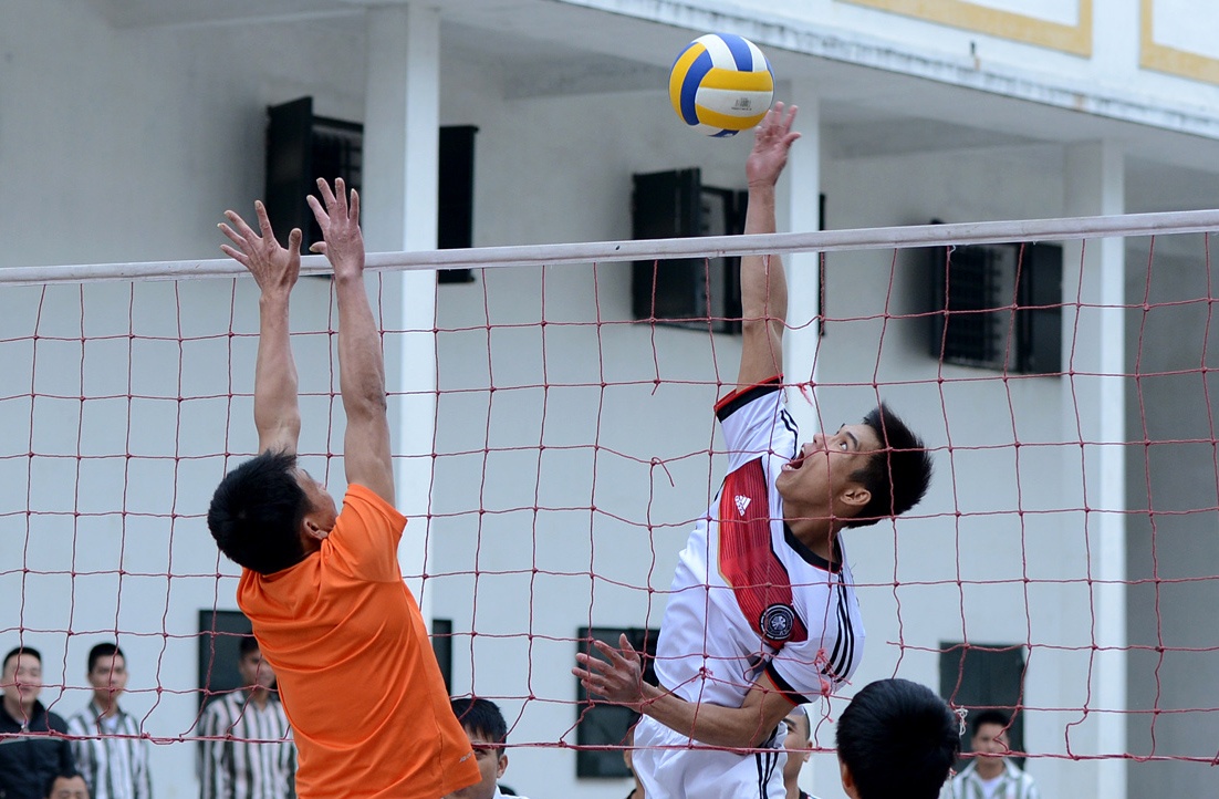Nhung man so gang cua nguoi mac ao tu hinh anh