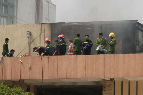 Hien truong vu chay Cung thieu nhi Ha Noi hinh anh