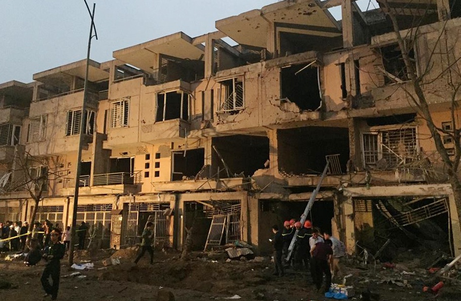 Nhieu vat lieu che tao bom tai hien truong vu no o Ha Dong hinh anh