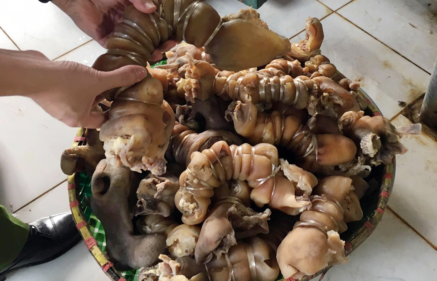 Vo bo hoi thoi luoc ban cho quan nhau hinh anh