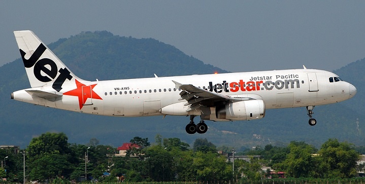 Nhan vien Jetstar trom 8.000 lit dau may bay hinh anh