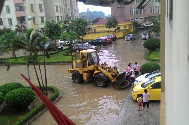 Cheo thuyen tren pho anh 5