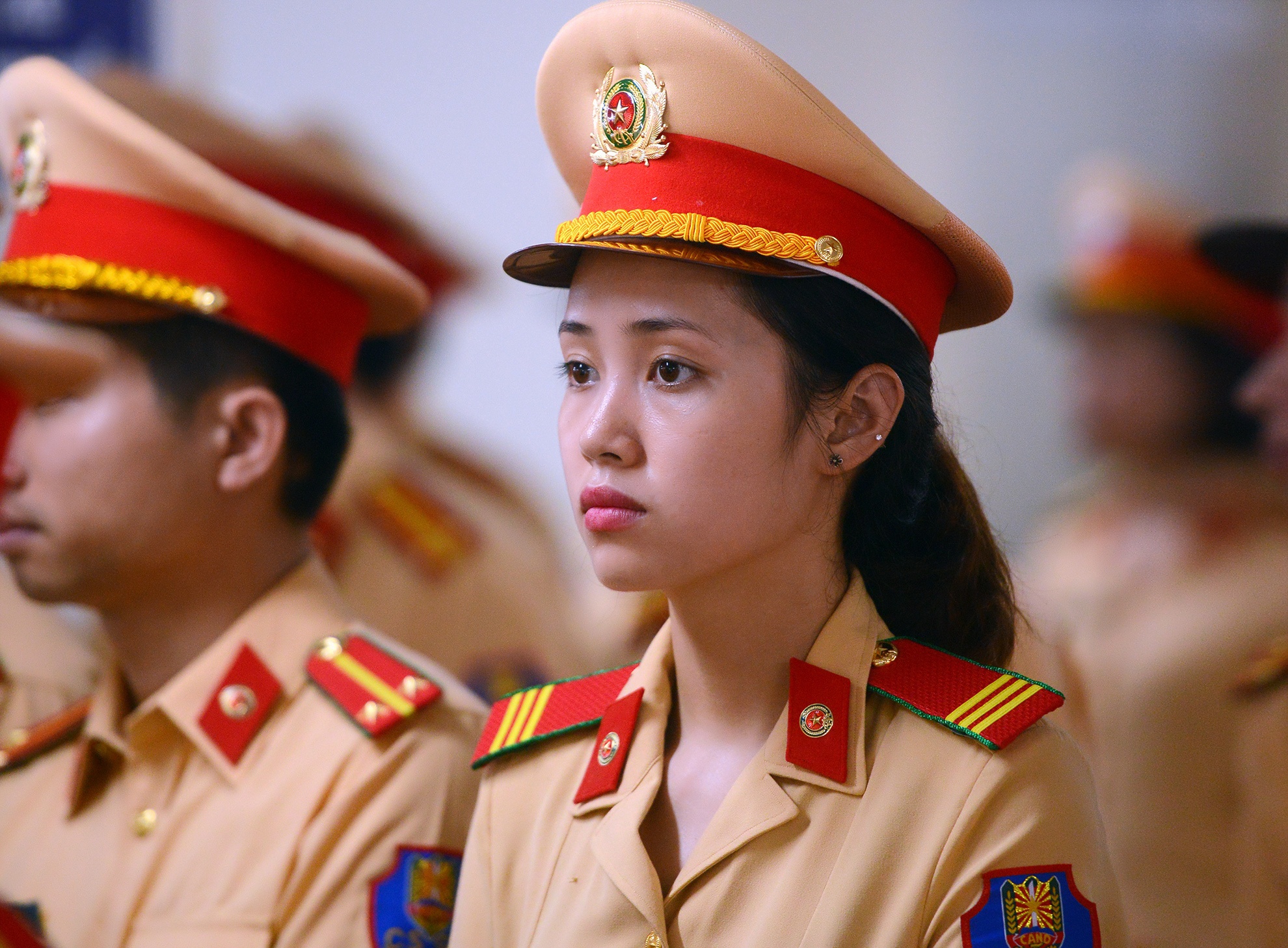 Nhung thay doi trong trang phuc moi cua cong an hinh anh