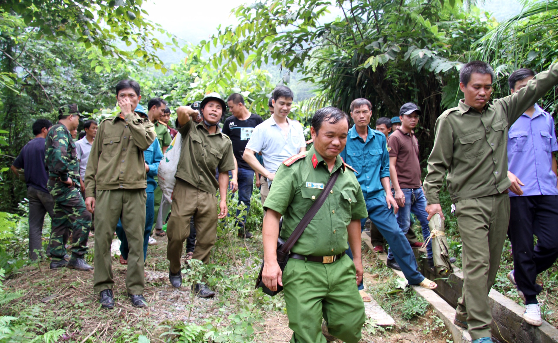 Bắt nghi phạm giết người ở Lào Cai  ảnh 11 Bat nghi pham giet nguoi o Lao Cai anh 11
