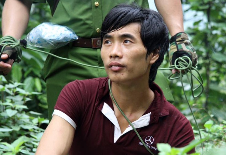Nghi can giet 4 nguoi o Lao Cai bi ap giai toi hang da hinh anh