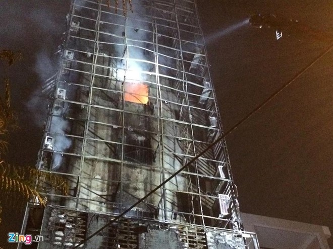 karaoke 8 tang xay chay chua duoc cap phep anh 1