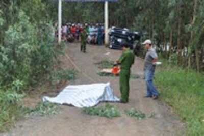 Khoi to vu giet nguoi, dot xac phi tang o Long An hinh anh