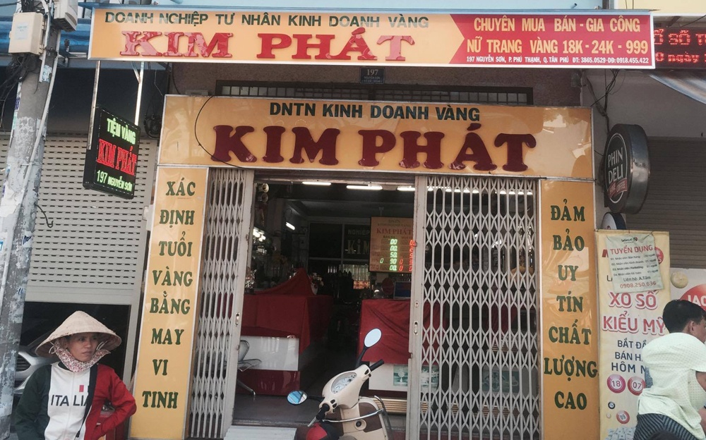 dọa đốt tiệm vàng ở Sài Gòn ảnh 1 doa dot tiem vang o Sai Gon anh 1