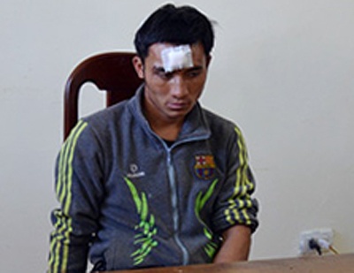 No sung bat 2 nghi pham bo chay cung 6 banh heroin hinh anh
