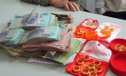 Thua bac ngay Tet, vo hoang bao bi mat trom de lua chong hinh anh