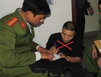 Dau dien vao cua sat de 'bao toan' o bac hinh anh
