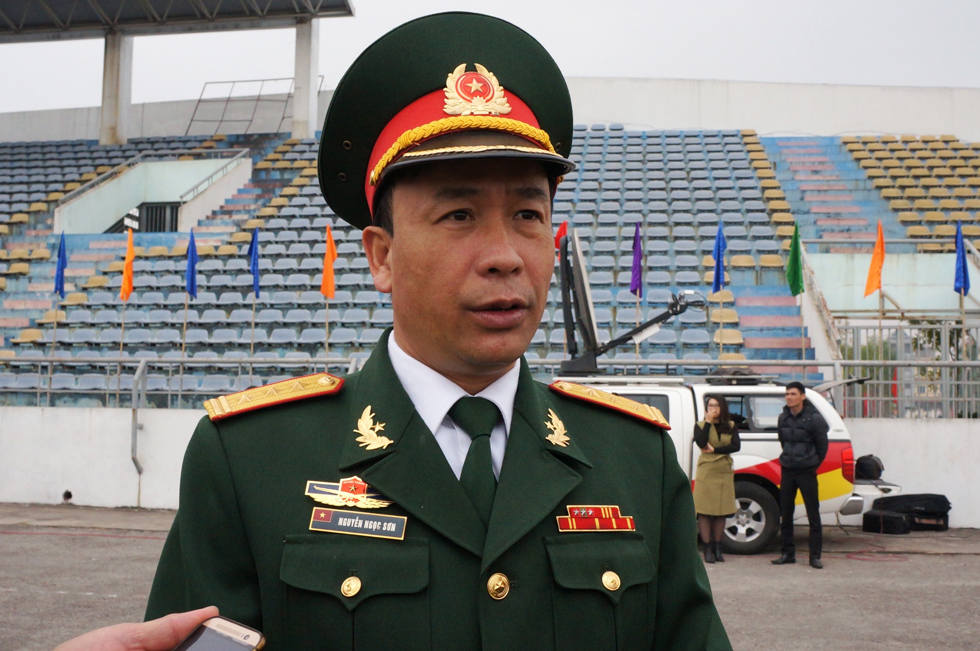 tan binh hoc gi khi di bo doi anh 1