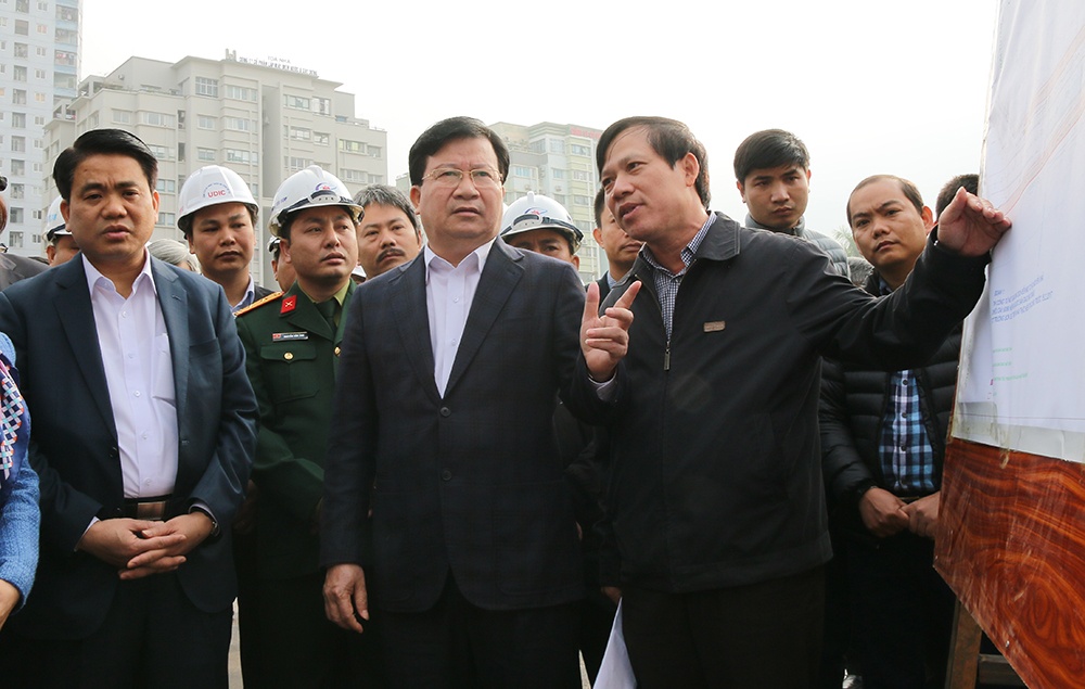 Dieu chinh de song Hong: 'Khong the noi chang van de gi' hinh anh