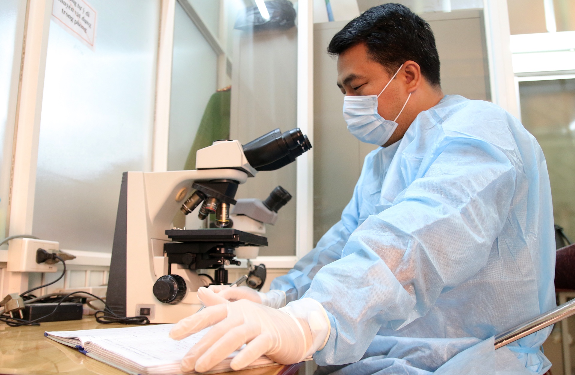 Bác sĩ pháp y ảnh 1 Bac si phap y anh 1