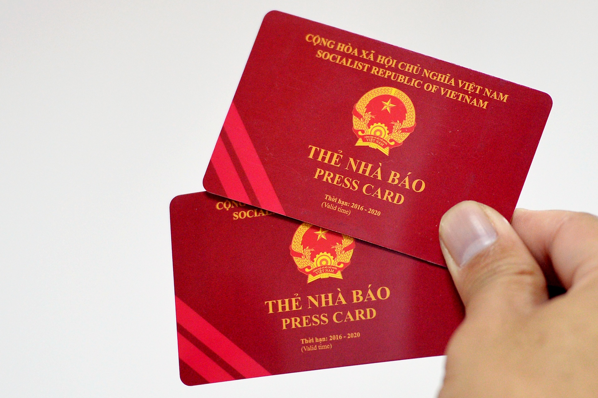 Nha bao 'tu y gui van ban' cho ong Doan Ngoc Hai bi thu the hinh anh