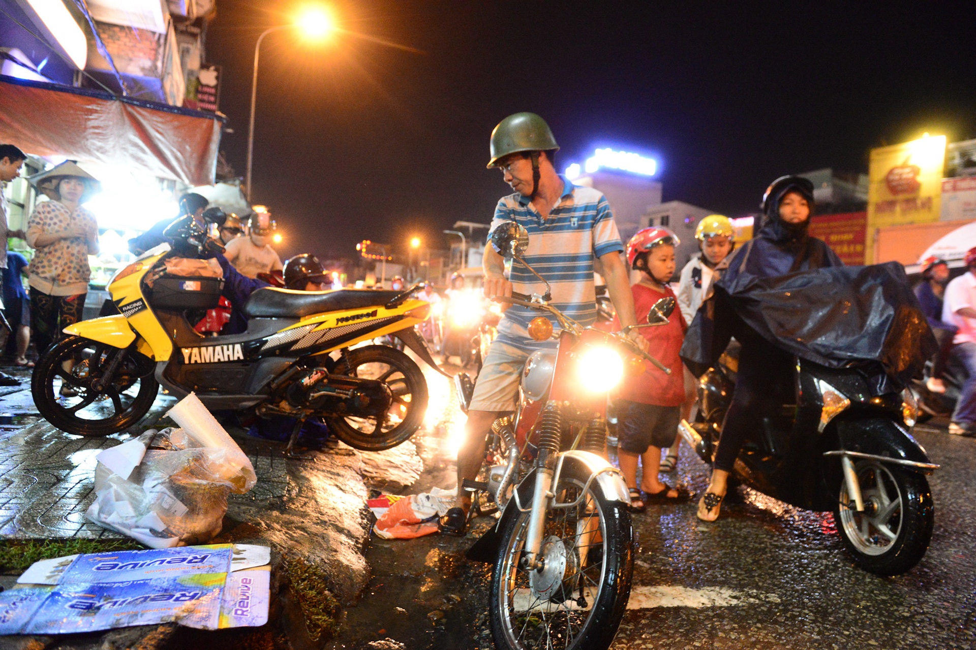 Sai Gon ngap sau trong mua lon anh 12