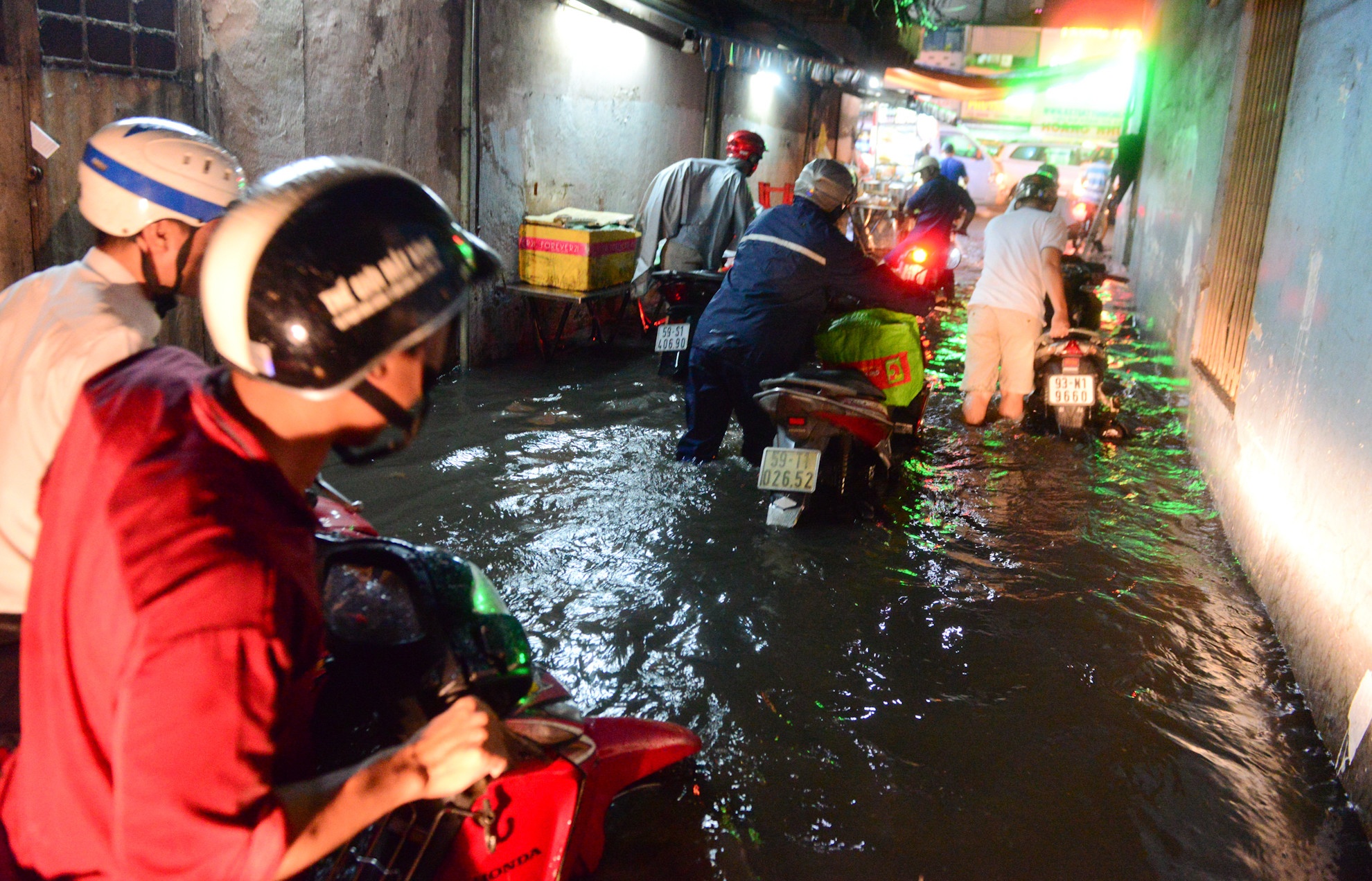 Sai Gon ngap sau trong mua lon anh 10