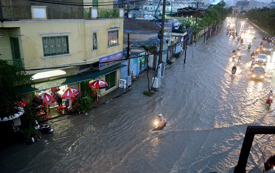 Sai Gon ngap sau trong mua lon anh 2