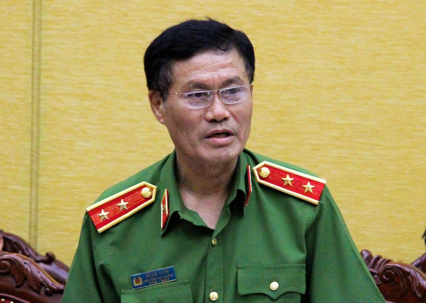 Phong vien Duy Phong nhan 200 trieu dong tu Giam doc so Ke hoach - Dau tu Yen Bai hinh anh