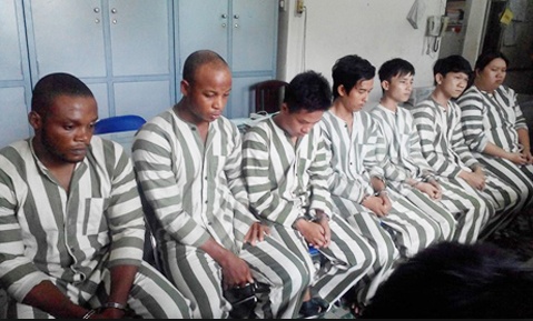 Quý bà Sài Gòn bị lừa tiền ảnh 1 Quy ba Sai Gon bi lua tien anh 1