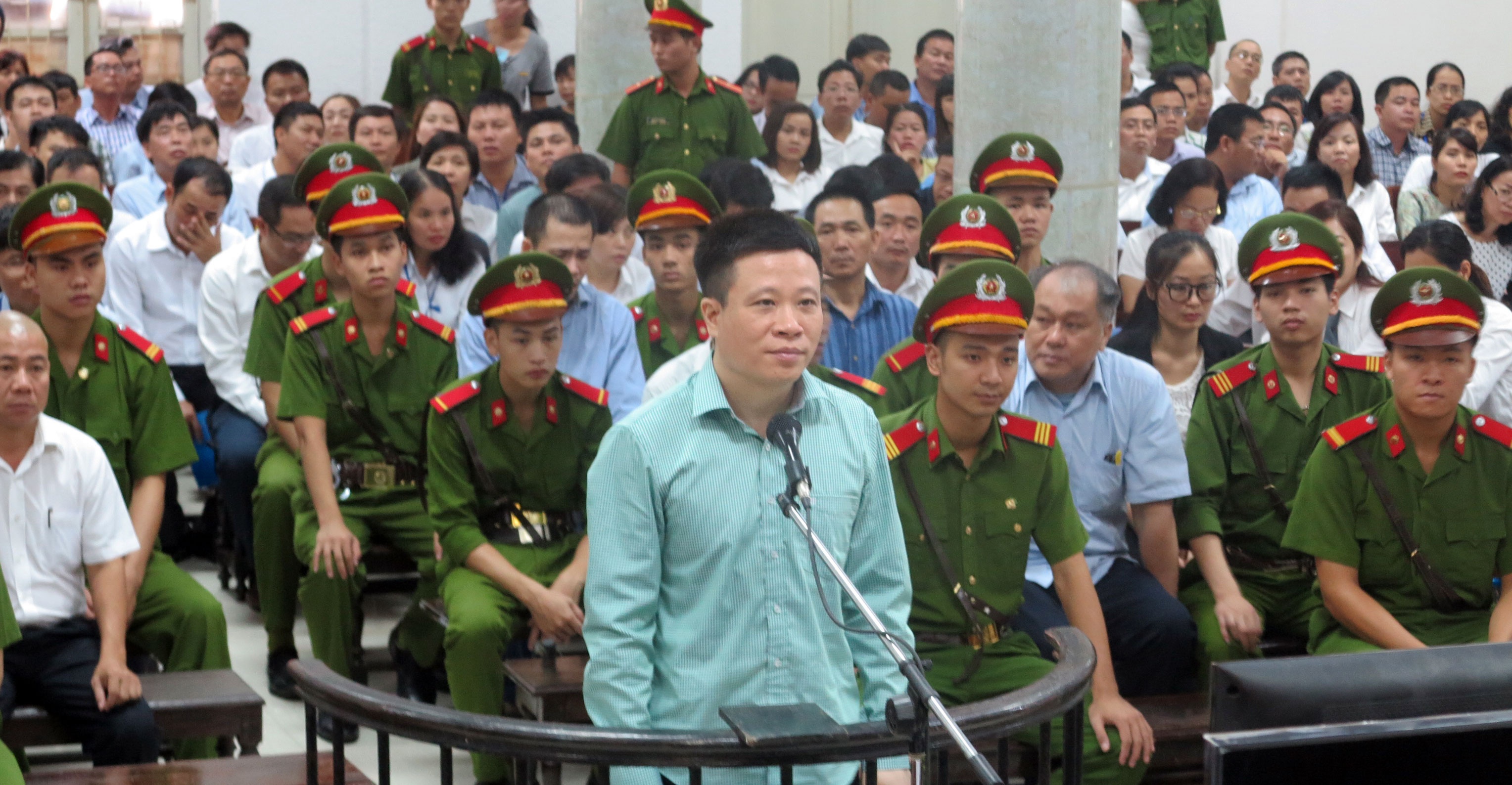 Xét xử Hà Văn Thắm ảnh 4 Xet xu Ha Van Tham anh 4
