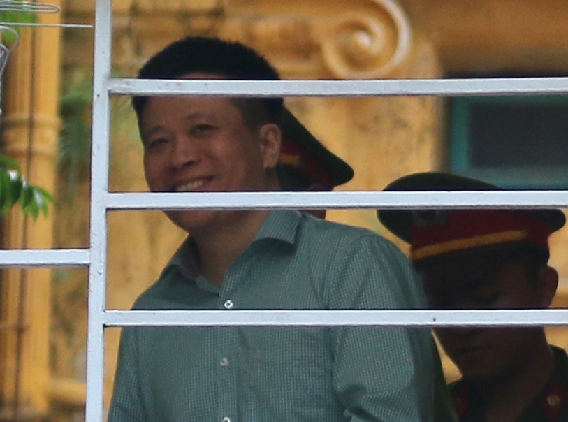 Canh sat dan giai Ha Van Tham toi phong xet xu hinh anh