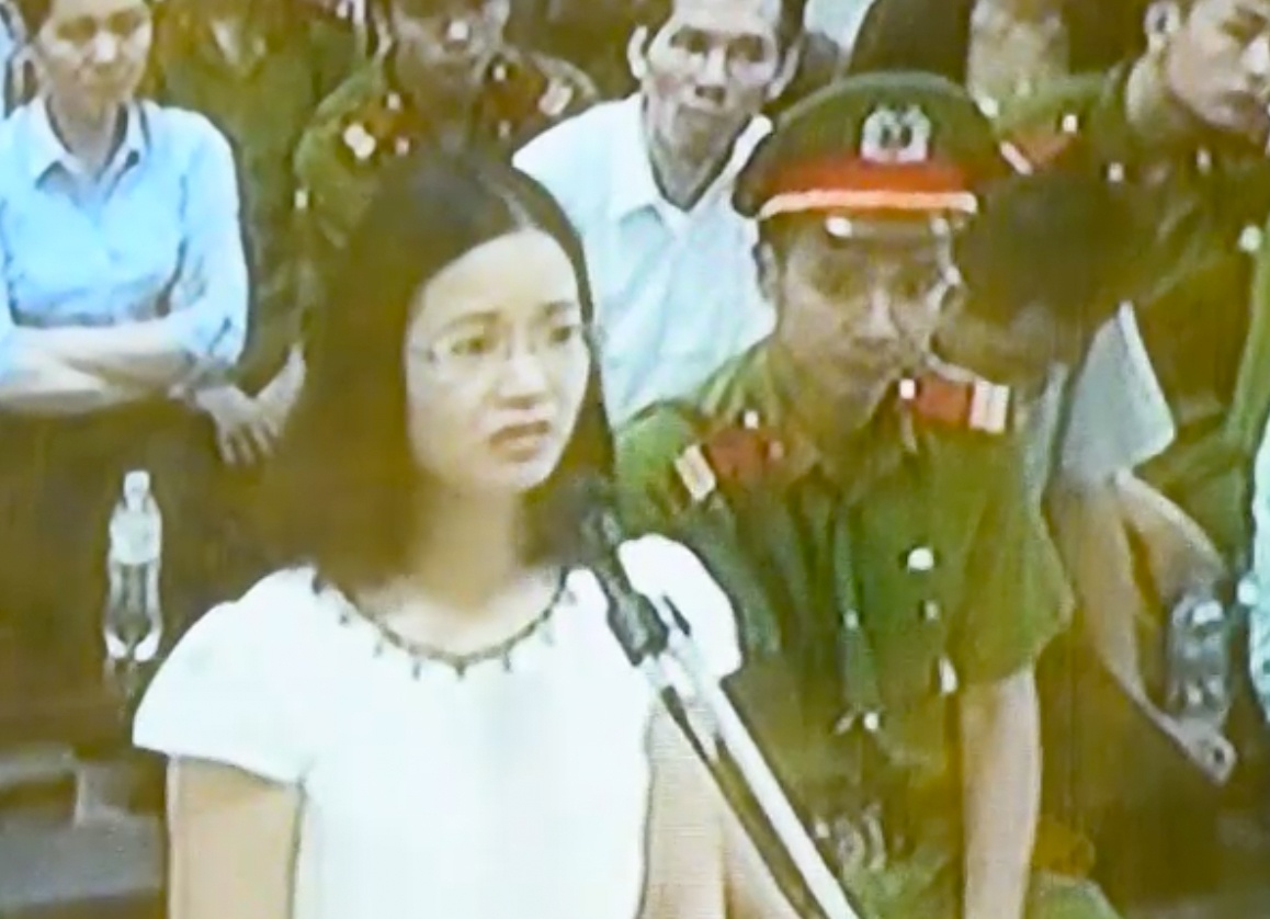 Nguyen ke toan truong Oceanbank nghen giong khi khai bao hinh anh