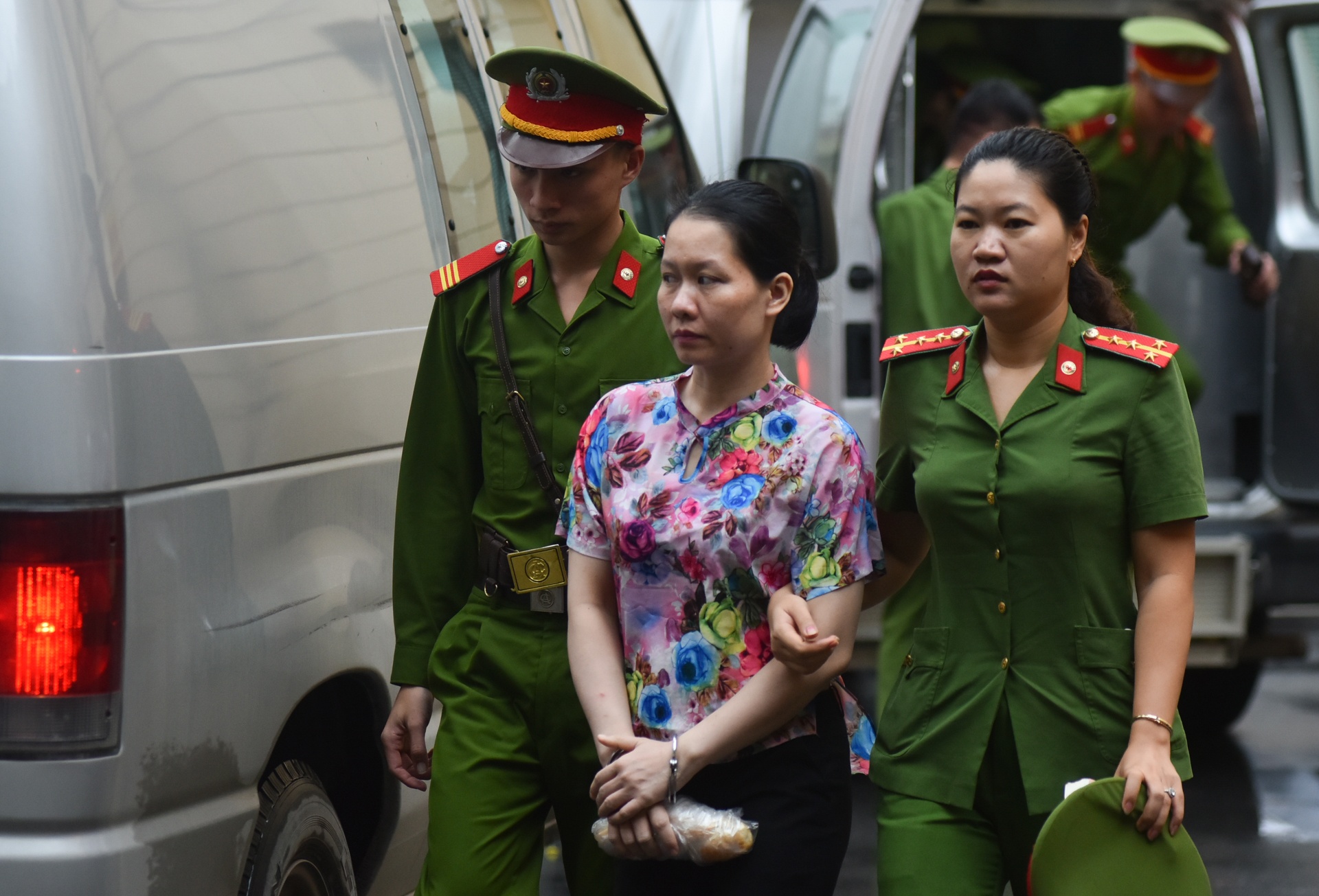 Nguyễn Minh Thu ảnh 1 Nguyen Minh Thu anh 1