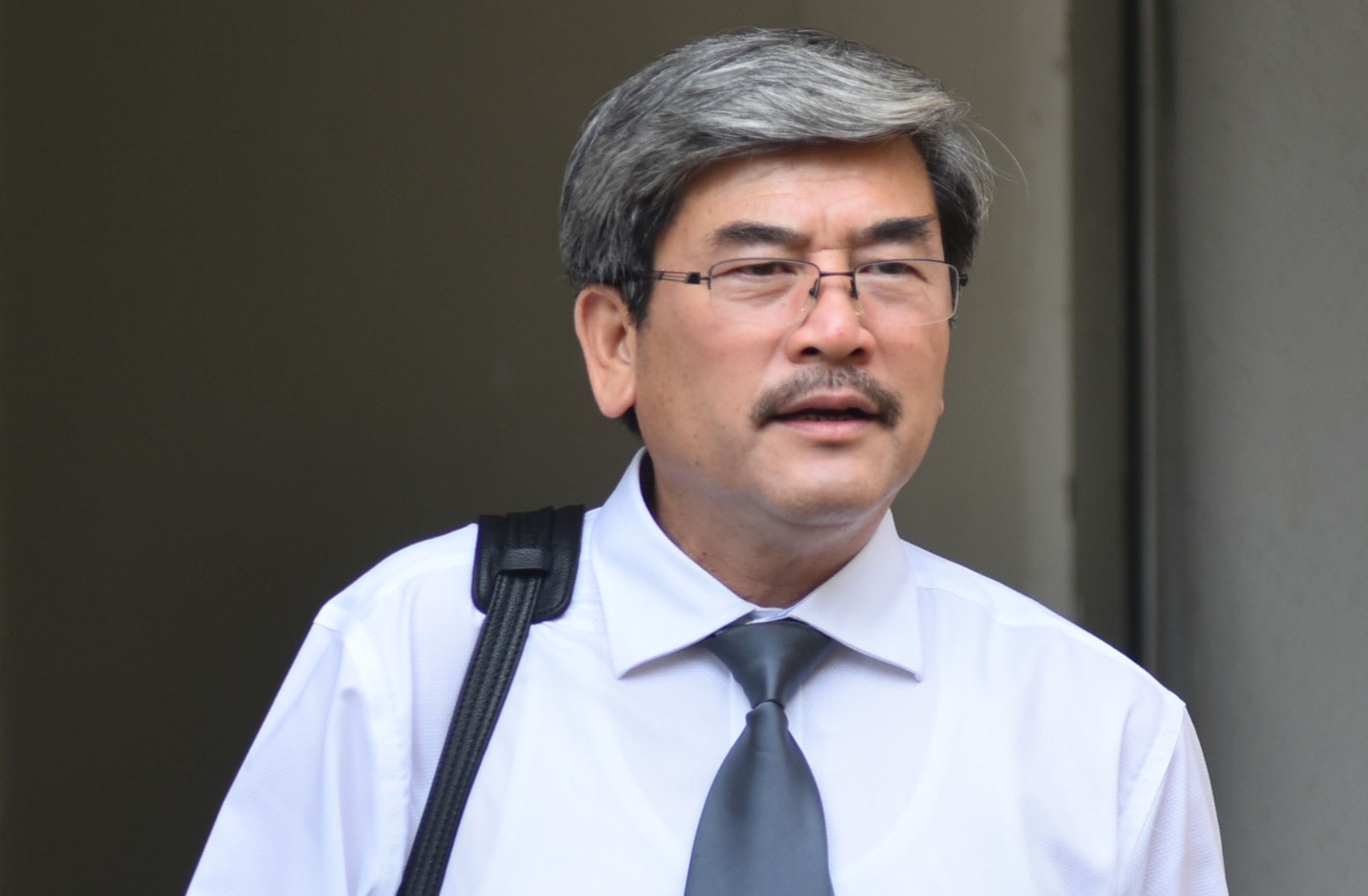 Luat su de nghi dung toa de dieu tra them vu an Ha Van Tham hinh anh