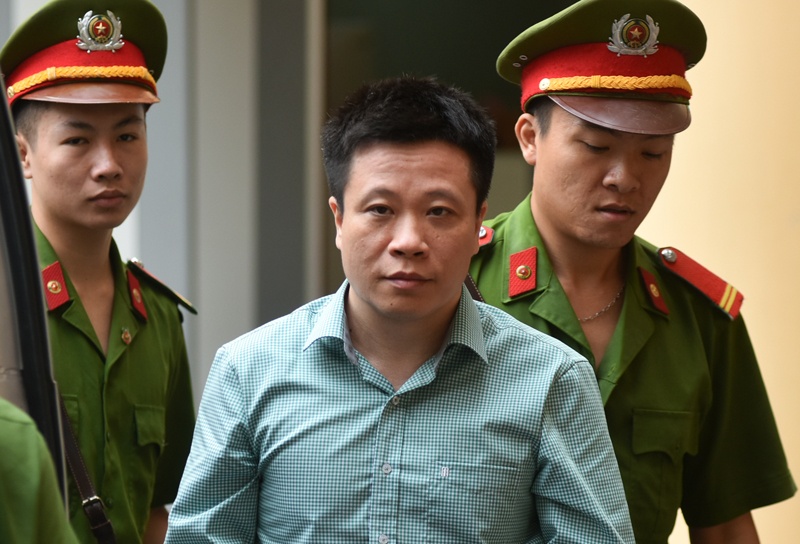 Cac bi cao trong dai an Oceanbank lo ve met moi khi den toa hinh anh