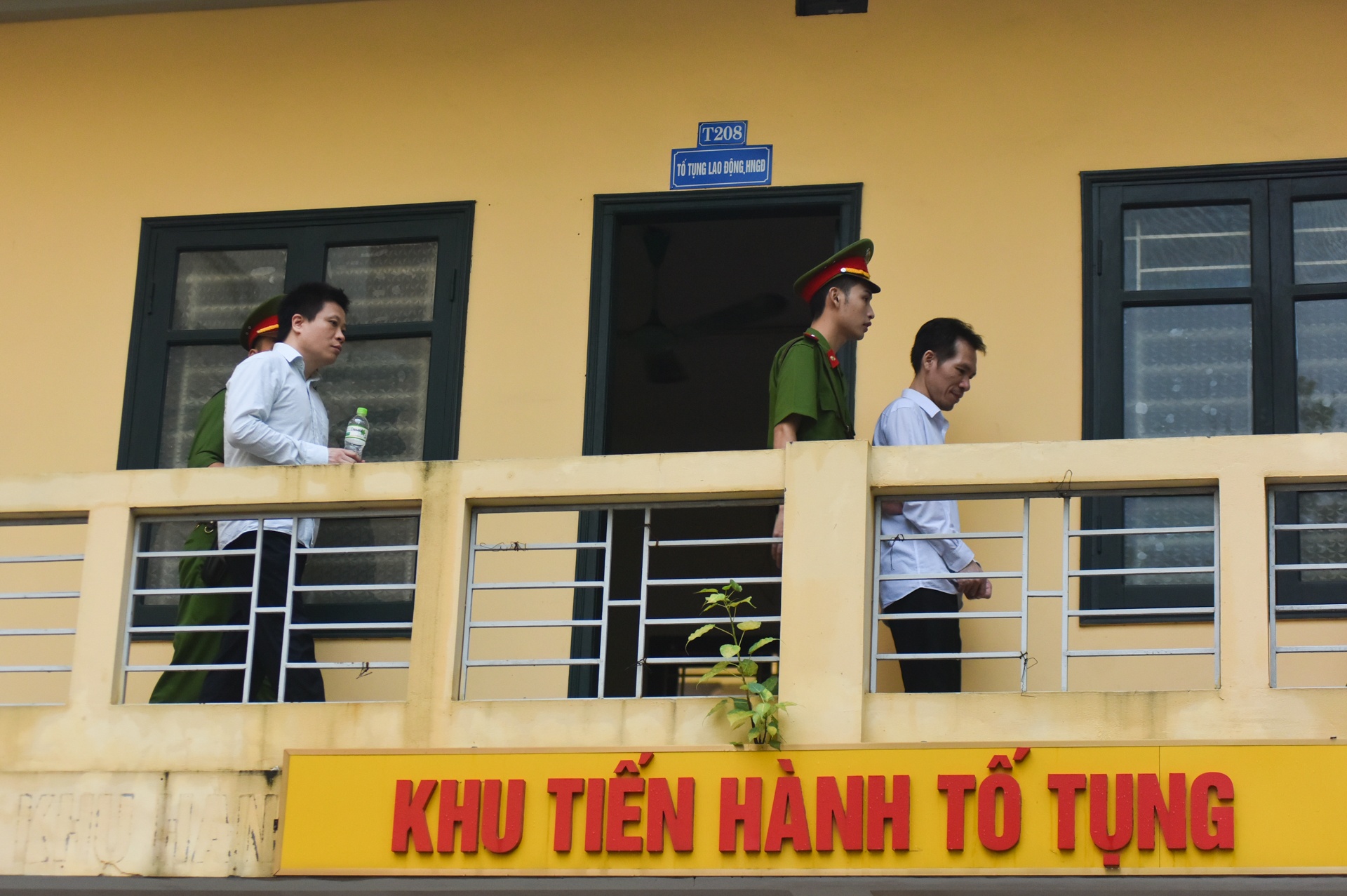 Muc an cac giam doc Oceanbank anh 3