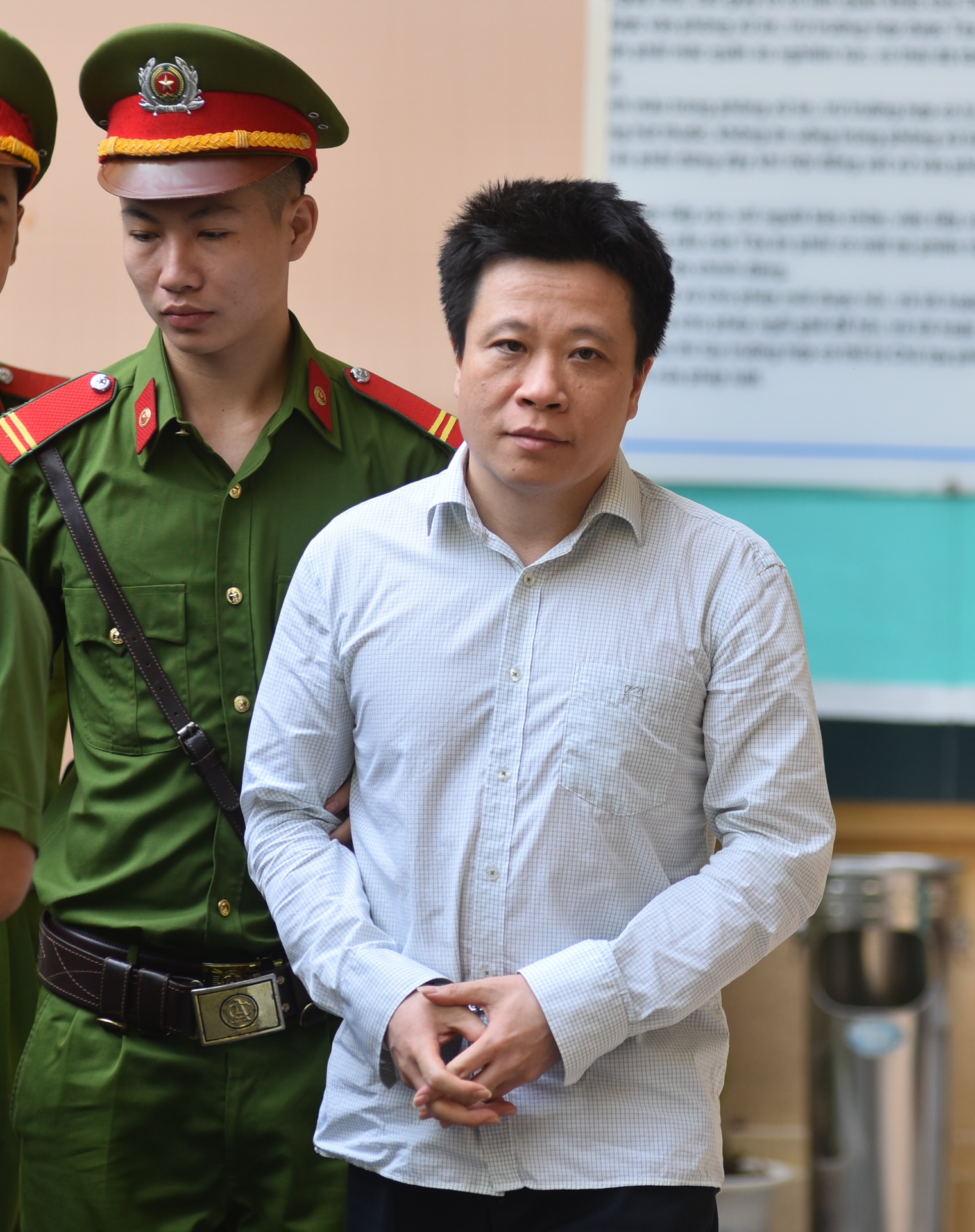 Hà Văn Thắm tự bào chữa ảnh 1 Ha Van Tham tu bao chua anh 1