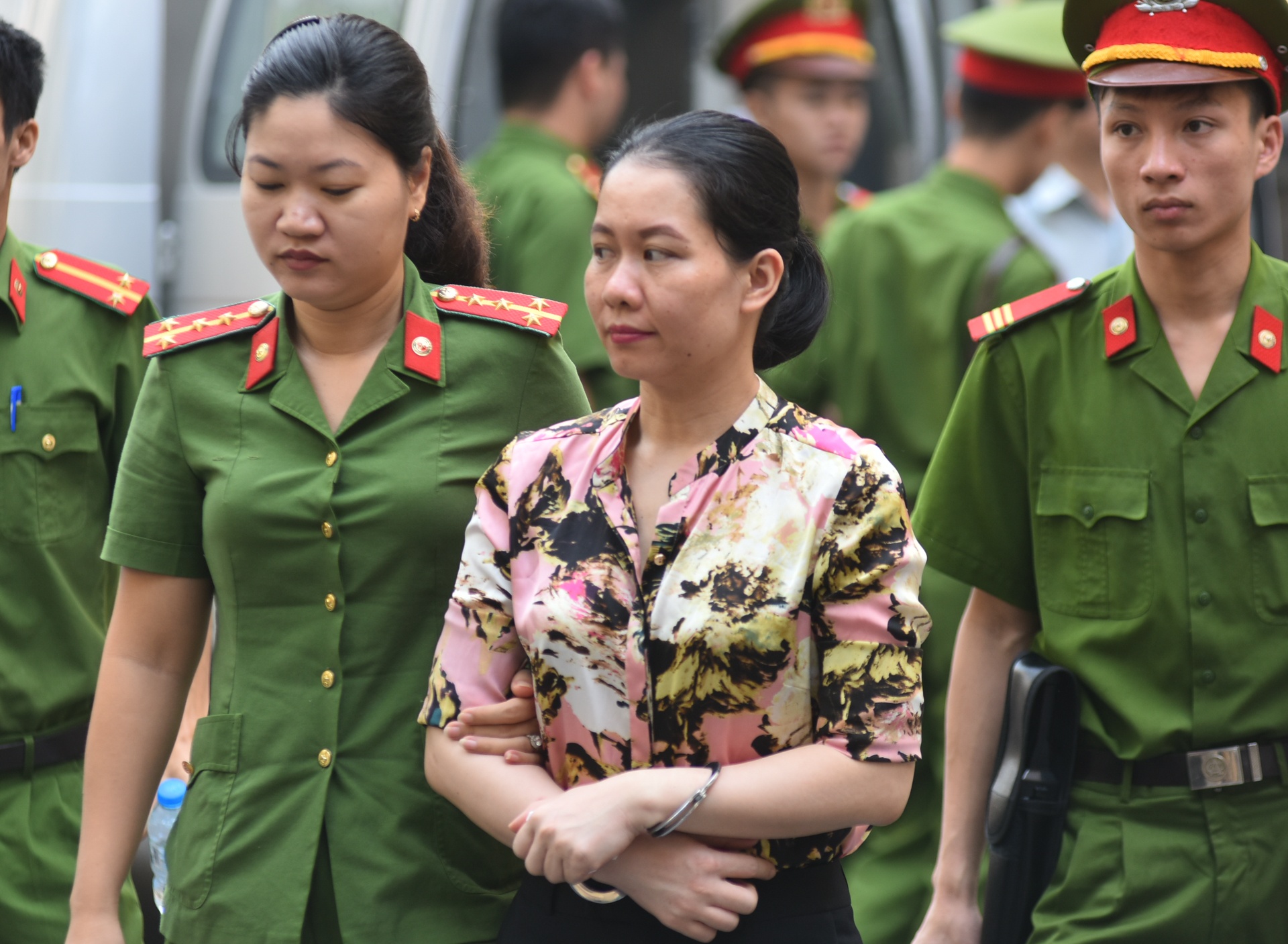 Hà Văn Thắm tự bào chữa ảnh 2 Ha Van Tham tu bao chua anh 2