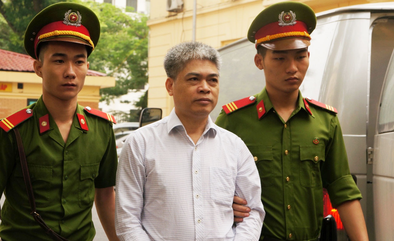 Co hoi nao cho Nguyen Xuan Son khi bi tuyen an tu hinh? hinh anh